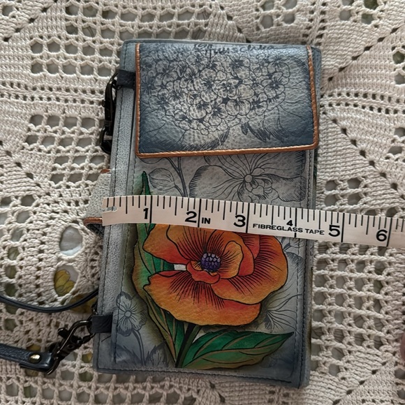ANUSCHKA WALLET BAG CROSSBODY TRAVEL BAG. Poppy Hold the huge Apple phones. - Picture 7 of 10
